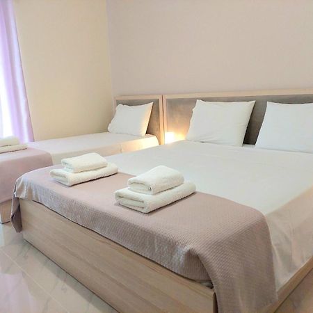 Elizabeth Apartments Himare Bagian luar foto