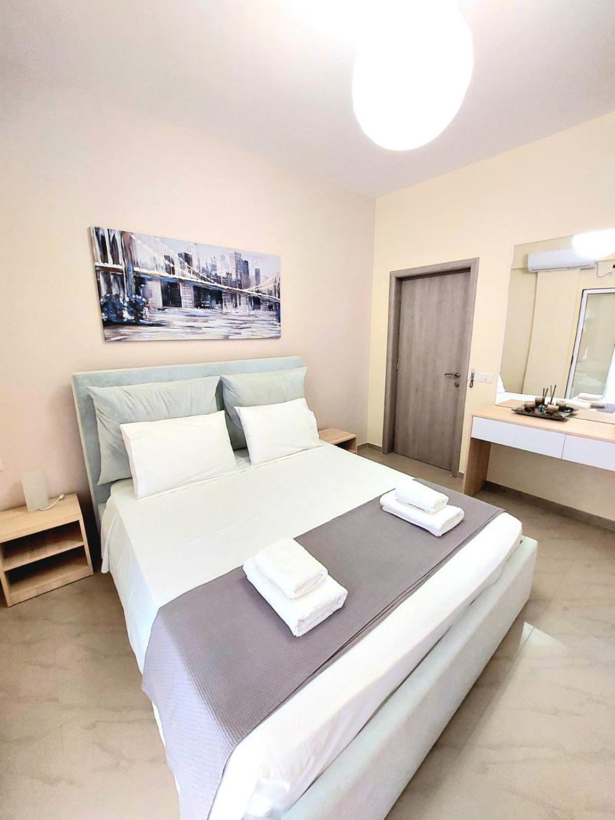 Elizabeth Apartments Himare Bagian luar foto