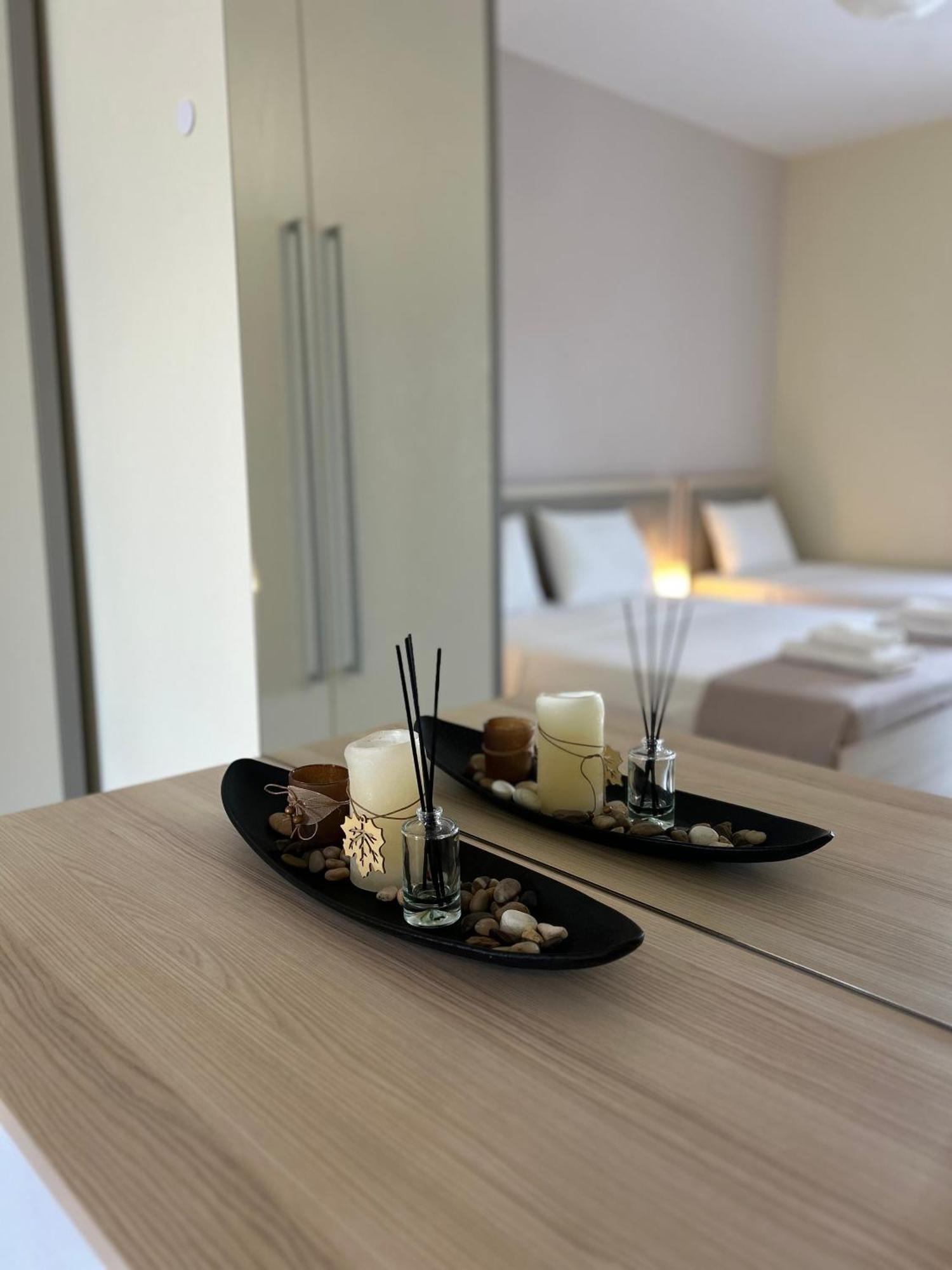 Elizabeth Apartments Himare Bagian luar foto
